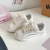 Sapatos Brancos de Solado Grosso Frescos Estilo Coreano Feminino Outono Novo Estilo Board ins Tendência Versátil Nicho Sapatos Pão BE-8025
