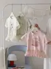 [En Stock] 26 Estilos Nuevos de Tops de Verano para Niñas con Estampado de Conejo Transpirable y Falda de Malla, Versátiles y Sencillos para Bebés