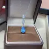 Colar Clavícula Moda Luxo Leve Zircônia Azul Oceano Pingente Corte Flor de Gelo com Diamante de Alto Carbono Gota d'Água Pera Azul Geleira para Mulheres