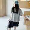 Conjunto Casual de Verano para Niñas 2026 Nuevo Dulce Niña Holgado Dibujos Animados Manga Corta Top con Pantalones Anchos Conjunto