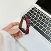 Correa de Cuero de Puntos Pequeños Estilo Coreano Adecuada para Xiaomi Mi Band 11/8/9 NFC, Pulsera de Moda y Versátil para Hombres y Mujeres