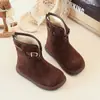 Botas de Neve Baixas Estilo Coreano para Meninas Botas Curtas Novo Estilo Inverno 2025 Botas Quentes de Algodão com Forro de Lã Botas de Neve Peludas de Uso Duplo
