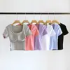 Top Quadrado de Manga Curta com Gola Redonda e Bojo no Peito Camiseta Feminina de Verão Camiseta Básica Slim-fit Roupa Íntima Slim-fit BRA-T