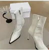 Botines de tacón alto, nueva colección otoño/invierno 2024, estilo europeo y americano, versátiles de punta, charol, diseño retro, ajustados, tacón de aguja, botines marrones