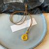 Colar de Ouro Areia Luxuoso Estilo Chinês para Mulheres, Corrente Versátil Vintage para Suéter, Mesmo Estilo das Lojas de Ouro, Pingente de Estilo Nacional com Sensação de Alto Padrão, Corrente para Clavícula