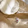Colar de Morango Vermelho Doce e Elegante com Design de Coração Pulsante, Corrente de Suéter Versátil e Luxuosa, Corrente para Clavícula Versátil