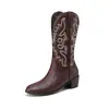 Nuevas botas de cuero para mujer estilo europeo y americano, punta redonda, bordadas, tipo manga, botas de caballero, tacón medio, botas Martin 40-43 botas de comercio exterior