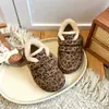 Sapatos Infantis de Velcro Estilo Britânico Quentes para Outono/Inverno 2026 Novos Sapatos Peludos de Bico Quadrado Infantil Botas de Princesa com Pelúcia
