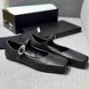 2025 Novo Aw Niche Design One Word Fivela Tira Biqueira Quadrada Vintage Mary Jane Sapatos Femininos Rasos Boca Rasa Sapatos Rasos Camada Única Sapatos Femininos