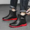 Botas de lluvia de caña corta para hombre, modernas, antideslizantes, impermeables, adecuadas para uso en la cocina, lavado de autos y sitios de construcción; duradero, resistente al agua y forrado para abrigar