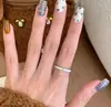 Anillo Cuadrado Pequeño de Oro Cepillado Vintage con Diseño de Estrella Radiante para Mujer, Anillo de Diseño Simple Versátil en Capas de Lujo Ligero Retro