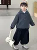 Conjunto para Niños Otoño Invierno 2026 Nuevo Sudadera con Forro Polar para Niños Ropa de Invierno para Bebés Pantalones Engrosados Conjunto de Dos Piezas