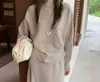 Conjunto de vestido suéter tejido para mujer, atuendo estilo coreano otoño/invierno 2026, un conjunto completo con un toque de alta gama, conjunto de dos piezas