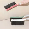 Escova de cama multifuncional com cabo longo, escova de sofá com cerdas macias, vassoura de limpeza de tapetes doméstica, espanador para limpeza de quarto e casa