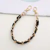 Nuevo llavero con cadena de cuero estilo Chanel con perlas para teléfono, portátil, resistente a caídas, de aluminio, para mujer