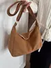 Bolso de gamuza de invierno 2026 nuevo diseño de moda versátil bolso de hombro cruzado casual gran capacidad para el trabajo bolso de axila
