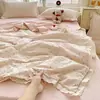 Colcha de Verano de Gasa Arrugada Tipo a de Doble Capa con Textura Similar a la de una Nube, Borde de Encaje de Gasa Arrugada, Colcha de Aire Acondicionado para una Persona, Set de Cuatro Piezas de Colcha Refrigerante de Verano