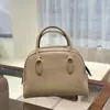 Bolso de Mano Grande de Cuero de Vaca Imitación Grano de Ciervo, Lujo Minimalista, Serie IndiaRow Hecho a Mano, Importado