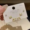 Brincos de Prata S925 com Zircônia Microincrustada e Pérola para Mulheres, Brincos Pequenos, Doces e Descolados, Conjunto de Brincos com Design Personalizado de Nicho