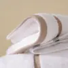 Toallas de hotel, toallas de baño, toallas cuadradas, algodón puro, logo bordado personalizado, algodón peinado, blanco, para hoteles y casas de huéspedes, 100% algodón, absorbente