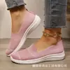 Sapatos Femininos de Comércio Exterior Plus Size Cross-border temu Dropshipping Slip-on Sapatos de Mãe Solado Macio Sapatos de Uma Peça Confortáveis Sapatos de Pano Old Beijing Femininos