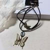 Collar Gargantilla Punk de Nicho Doble de Cuero Vintage con Mariposa