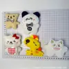 Muñeco Oso de Peluche de Dibujos Animados Colgante Accesorios DIY Adornos Zapatos de Conejo Sombreros Accesorios para Puestos de Ropa Venta al Por Mayor