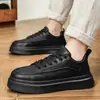 Zapatillas retro de suela gruesa para aumentar la altura, modelo nuevo para todas las estaciones, para hombre, transpirables, para ir al trabajo, de moda, de caña baja, deportivas casuales