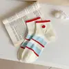Calcetines Cortos Bordados de Manzana Energéticos para Mujer, Calcetines de Algodón con Bloques de Color Rojo y Azul, Lunares y Rayas, Versátiles y Transpirables, Calcetines Tobilleros de Dibujos Animados para Primavera y Verano
