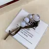 Pasador de Pelo Retorcido de Perlas de Alta Gama Minimalista y Elegante para Mujer, Pinza de Tiburón para Recogido en la Parte Posterior de la Cabeza, Adecuado para Cabello Grueso, Accesorio para el Cabello