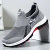 Comercio Exterior Zapatos de Hombre Talla Grande Tejido de Punto Transfronterizo Temu Dropshipping Tiburón Zapatos Casuales Suela Suave Malla Transpirable Zapatos Deportivos Zapatos Individuales