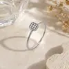 Nuevo anillo de cubo pequeño de acero inoxidable de Xinyan, hecho a mano con incrustaciones completas de diamantes, anillo de acero de titanio para mujer, joyería de lujo ligero y sensación de alta gama