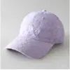 Nueva Gorra de Béisbol con Bordado de Tres Flores de Textura Floral, Suave, Moderna y Tendencia, Estilo Nicho, Gorra Versátil para el Sol