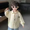 Camisas de Primavera y Otoño para Niños, Tops Casuales de Moda para Bebés, Cárdigans de Algodón Handsome para Niños Pequeños y Medianos, Camisas de Color Puro para Niños, Moderno