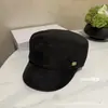 Sombrero de Equitación Negro Retro Estilo Japonés para Mujer, Hecho de Cuero y Terciopelo, Adecuado para Todas las Estaciones, Circunferencia de Cabeza Grande, Versátil, Elegante, Hace que el Rostro Parezca Más Pequeño, Sombrero de Ala Hacia Adelante para Otoño e Invierno