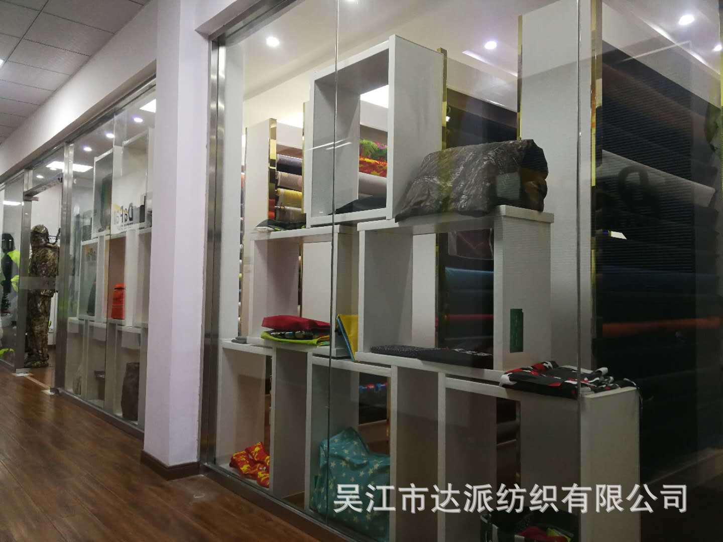 箱包展示2.jpg