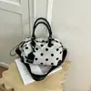 Bolsa tipo almohada única de lunares para mujer, nueva y versátil 2026 para hombro, bandolera, bolso de mano, bolso Boston para el trabajo y el trayecto diario