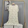 Novo Pijama de Algodão e Seda 2025 para Mulheres, Verão Fino Tamanho Grande, Vestido Longo de Algodão Artificial de Manga Curta para Usar por Cima