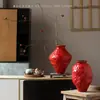 Nuevo Jarrón Cerámico Rojo Estilo Chino Festivo para Bodas Decoración para el Hogar Sala de Estar Arreglo Floral Hotel Decoración Suave Maceta Recipiente para Flores