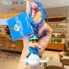 Boneco Original Crayon Shin-Chan Série Dirigindo Mochila Pingente Criativo Chaveiro de Casal para Carro Pingente Pequeno Presente