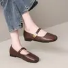 Zapatos Mary Jane franceses de punta cuadrada y suela blanda para mujer, nuevo estilo otoño 2026, zapatos dulces de boca poco profunda para combinar con faldas, adecuados para madres