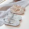 Sandalias de Verano para Niña Estilo Princesa Pedrería Trabajo Pesado Completamente Diamantadas Caladas Zapatos de Princesa Niños Medianos y Grandes Boca Baja Zapatos de Una Sola Tira Fuera