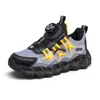 Zapatos para niños de importación, nuevos estilos de primavera y otoño, zapatillas tipo dad transpirables para niños con botón giratorio, zapatillas deportivas versátiles para niños medianos y grandes.