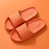 Chinelos de Casa Listrados Simples Estilo Casal Masculino e Feminino Sandálias de Solado Macio Antiderrapantes de Verão Chinelos de Banheiro Fabricante Atacado