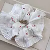 Goma de scrunchie estilo francés con overlock para mujer, con volantes florales, diseño de lunares de corazón, diseño de nicho, banda elástica versátil para el cabello