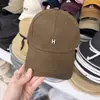 Gorra de Béisbol Bordada H para Mujer, Gorra de Primavera Estilo Coreano Moderna y Versátil, Nuevo Sombrero Unisex Personalizado de Ala Dura con Protección Solar