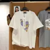 Camiseta de manga curta com estampa de desenho animado branca, design de nicho para mulheres, novo modelo de verão 2026, algodão puro, top modelador e versátil
