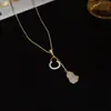 Collar de Flor de Circonita Cúbica Brillante Micro-Glow, Cadena de Clavícula de Lujo Ligero de Alta Gama, Accesorio de Cuello Moderno y Exquisito para Mujeres
