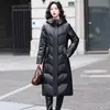 Chamarra larga de plumas gruesa para mujer, entalladora, abrigo con capucha de moda nuevo para el invierno 2026, talla grande moderno