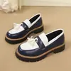 Sapatos de couro pequenos estilo britânico com blocos de cor transfronteiriços, franja, salto grosso, superfície de couro, mocassins modernos, tamanho 43, salto baixo, sola grossa, sapatos de tamanho grande